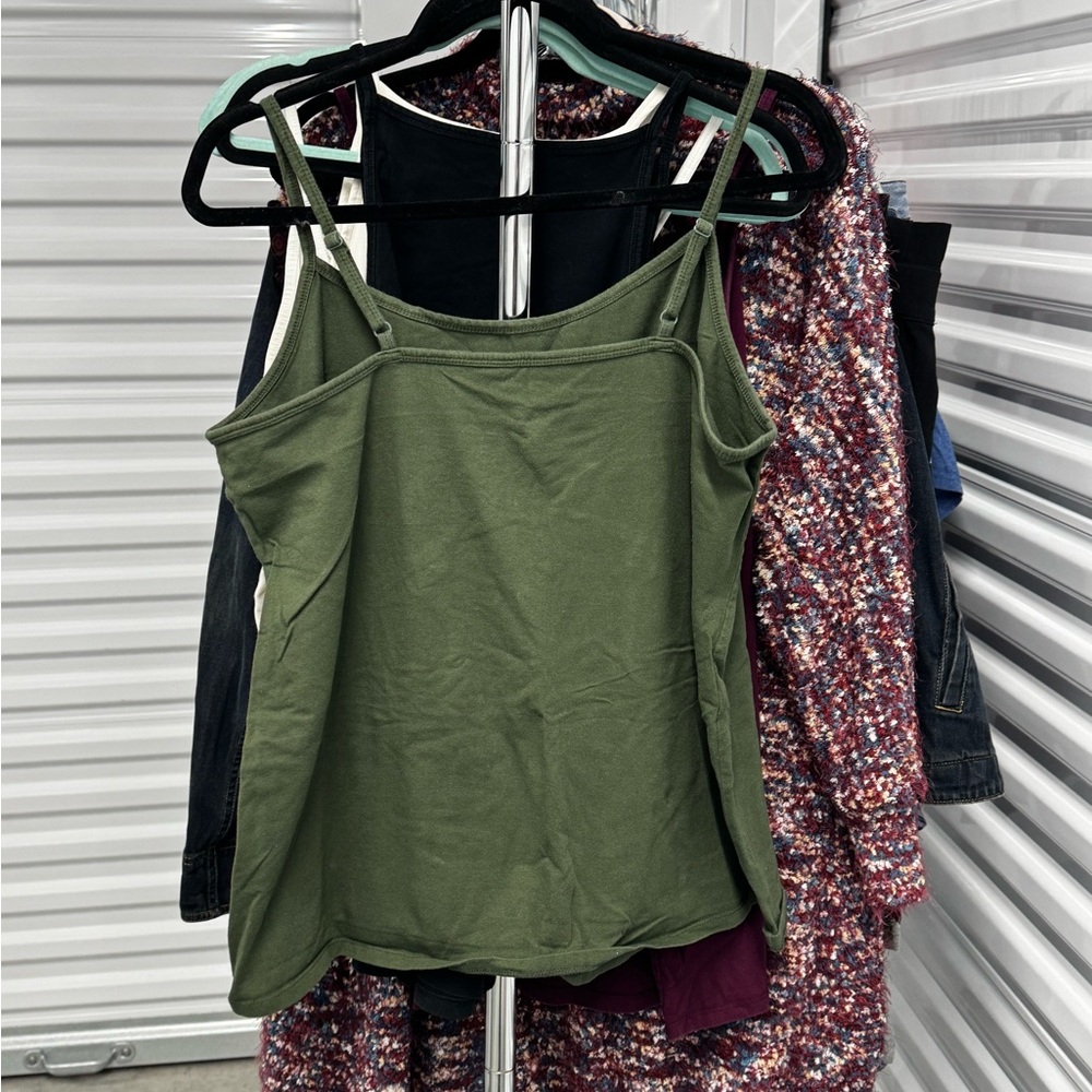 Torrid | Bundle of 4 Foxy Tanks | size 3 - Picture 3 of 12